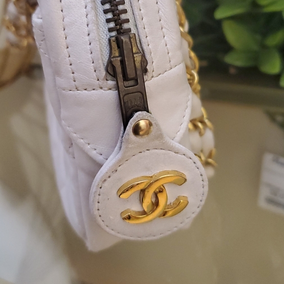 CHANEL 24K GOLD PLATED CAMERA BAG - Picture 3 of 12